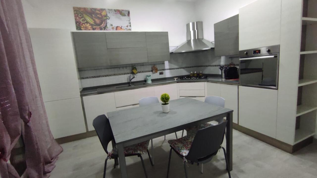 L'Arco Apartment ตราปานี ภายนอก รูปภาพ